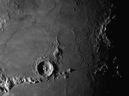 Les cratères Eratosthène et Stadius